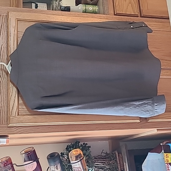 Jo's. A. BANK TAILORED FIT RESERVE MEN'S SIZE LARGE DRESS SHIRT - Picture 7 of 7